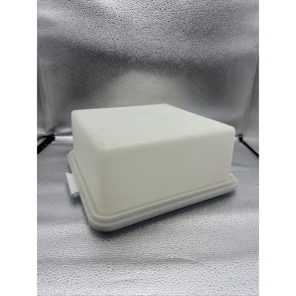 Tupperware Vintage Square Cake Carrier Base # 1241-6 w/Lid 242-5 Gray